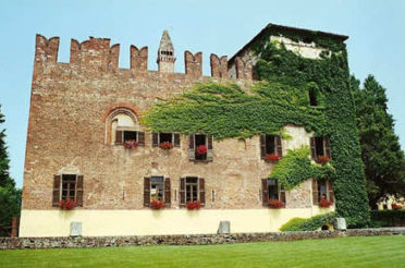 Poesia al castello Gallarati Scotti di Cozzo