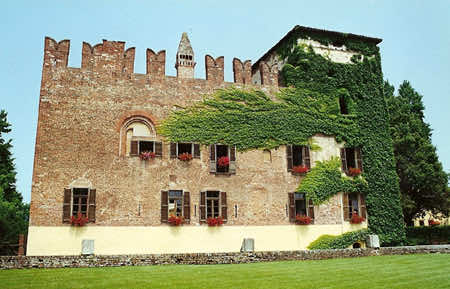 Poesia al castello Gallarati Scotti di Cozzo